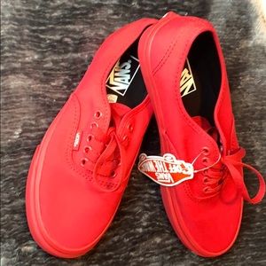 Vans of the wall red NEW